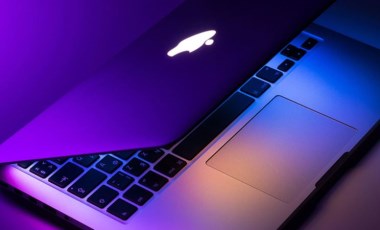 Apple, 'ucuz MacBook' satmaya başladı