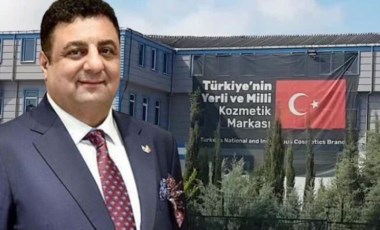 Uyuşturucudan tutuklanan Akat'ın fabrikasına 'yerli ve milli' afişi asıldı