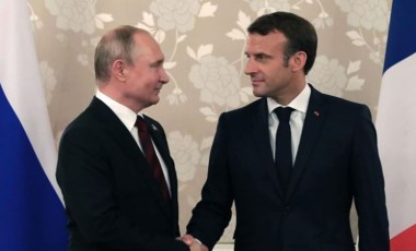 Putin, Macron'u tebrik etti