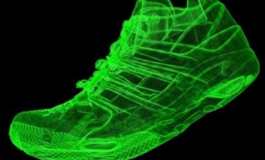 Nike'ın Metaverse'de satışa çıkardığı sanal ayakkabının değeri dudak uçuklattı