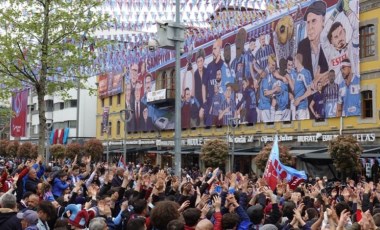 Trabzonspor taraftarları şehir merkezinde toplanmaya başladı