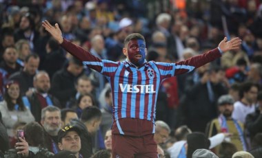 Trabzonspor taraftarlarından İstanbul kulüplerine özel pankart