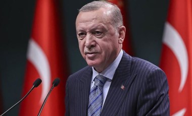 Erdoğan'ın 'Söz dinlemeyen bürokratın kafasında sandalye kırın' sözlerine suç duyurusu