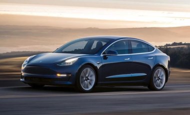 Tesla, Tüm Dünyada En Çok Satan Otomobiline Yine Zam Yaptı: İşte Tesla Model 3'ün Yeni Fiyatları