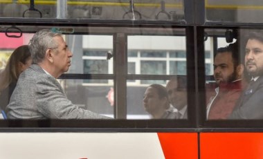 Mansur Yavaş, dizelden dönüştürülmüş yüzde 100 elektrikli otobüsle şehir turu attı