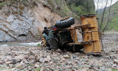 İş makinesi 50 metreden yuvarlandı, operatör hayatını kaybetti