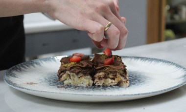 Bayram sofralarının yıldız tatlısı soğuk baklava tarifinin püf noktaları