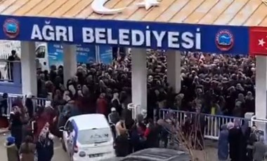 AKP'li Savcı Sayan duyurmuştu: Ağrı'da bayram şekeri dağıtımında izdiham