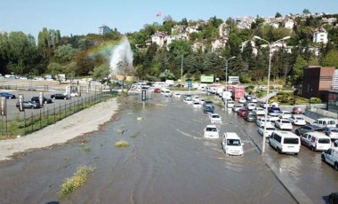 İstanbul’da su borusu patladı: Yollar göle döndü (11 Mayıs 2022) (Video Haber)