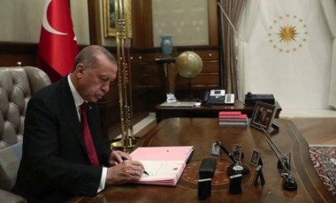 Son Dakika: Resmi Gazete'de yayımlandı: Erdoğan'ın imzasıyla 20 ilin valisi değişti, 9 vali görevden alındı