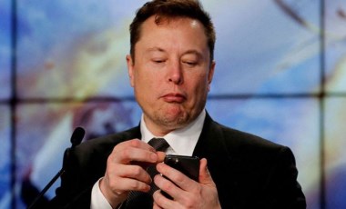 Elon Musk, Twitter anlaşmasını askıya aldı