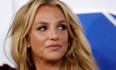 Ünlü şarkıcı Britney Spears bebeğini kaybettiğini açıkladı