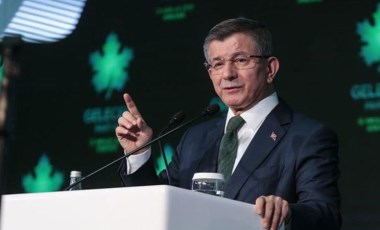 Ahmet Davutoğlu'ndan 'Aynur Doğan' tepkisi: 'Hangi cüretle Kürtçe müziği yasaklamaya kalkarsınız'