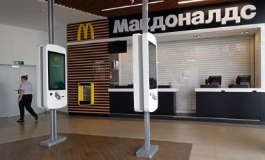 McDonald’s Rusya’daki şubelerini satıyor