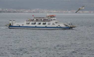 Feribotta can pazarı: Metrelerce yükselen dalgalarda zor anlar (19 Mayıs 2022) (Video Haber)