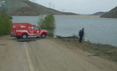 İntihar edeceğim dedi, aracını gölete sürdü