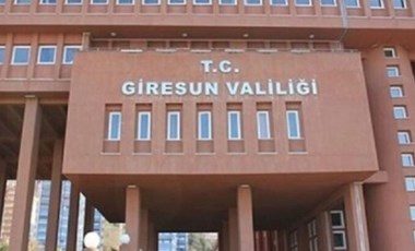 Liseli öğrencileri ifşa eden 2 polise uzaklaştırma