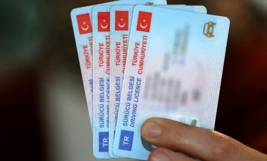 Bakan Soylu duyurdu: Ehliyetlerle ilgili yeni gelişme