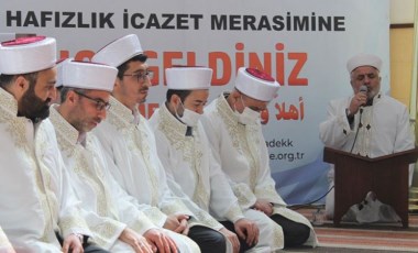 Nakşibendi bağlantılı İhramcızade İsmail Hakkı İslam’a Hizmet Vakfı’ndan icazet töreni