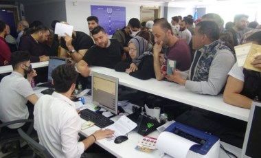 Göçmenlere Avrupa'da iş fırsatı sunan ofiste başvuru yoğunluğu