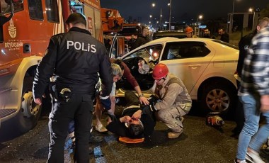 Pendik'te kazaya müdahale eden itfaiye aracına otomobil çarptı: 2'si ağır 5 yaralı var (03 Mayıs 2022)