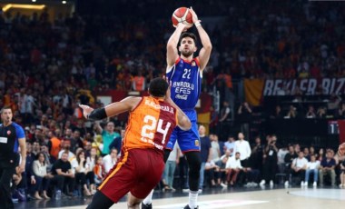 Anadolu Efes, Galatasaray karşısında öne geçti!