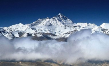 Çin, Everest Dağı'na 