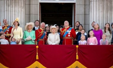 Kraliçe 2. Elizabeth'in Platin Jübilesi: Kraliyetin balkon fotoğrafı neden önemli ve kimler dışında tutulacak?