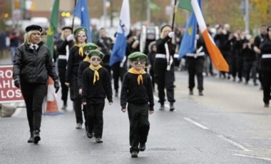 Kuzey İrlanda'daki seçimleri, İngiltere'den ayrılığı savunan Sinn Fein kazandı