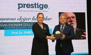 B2B Prestige'den Cumhuriyet’e iki ödül