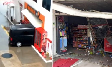 Sürücü kalp krizi geçirdi, minibüs markete daldı: 2 yaralı