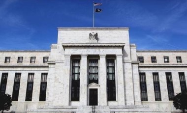 Fed, yüksek enflasyonun kalıcı hale gelme korkusuna karşı sıkılaşma patikasında ilerliyor