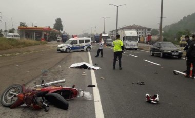 Düzce'de feci kaza: TIR'a çarpan motosikletin sürücüsü öldü!