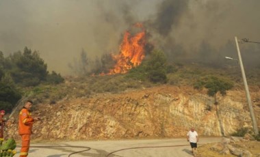 Atina'da yangın: Bazı bölgeler tahliye edildi