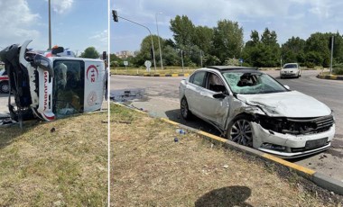 Kastamonu'da feci kaza: Ambulans ile otomobil çarpıştı, 6 kişi yaralandı