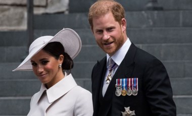 Prens Harry ve Meghan Markle, kızlarının fotoğrafını ilk kez paylaştı