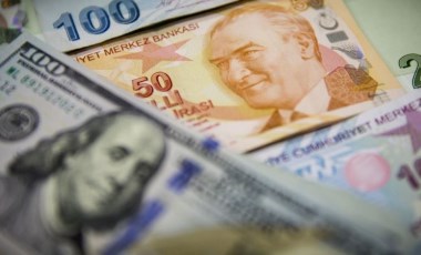 Dolar/TL kuru 16,92'yi gördü: Ekonomistler Türk lirasının değer kaybı hakkında neler söylüyor?