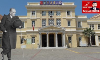 Atatürk’ün İzmir Erkek Lisesi’ni ziyareti