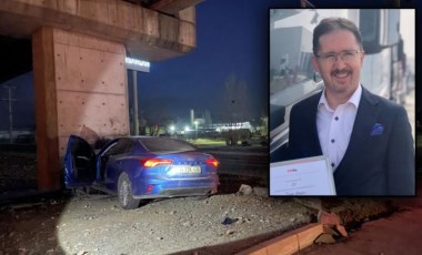 Köprü ayağına çarpan otomobilin sürücüsü öldü