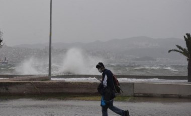 İzmir’e fırtına uyarısı: 09.00’da başlayacak!