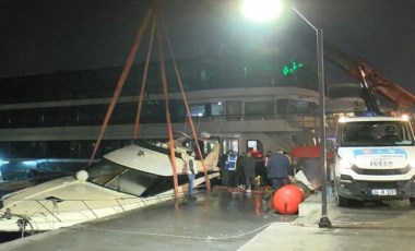 Bebek Sahili'nde su alan 'lüks tekne' battı