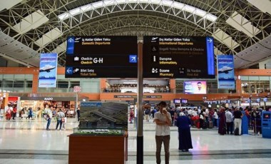 Sabiha Gökçen'de 'sis' nedeniyle seferlerde aksama