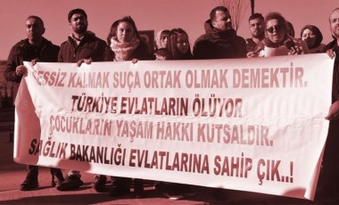 SMA'lı aileler Sağlık Bakanlığı'nın önünde toplandı: 'Türkiye evlatların ölüyor!'