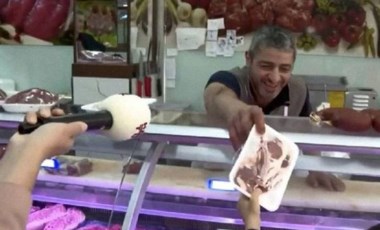 Habertürk'te 'karne hediyesi et' haberini yapan muhabir Fatmanur Boylu'nun görevine son verildi