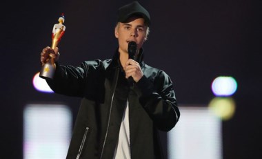 Justin Bieber müzik haklarını 200 milyon dolara sattı