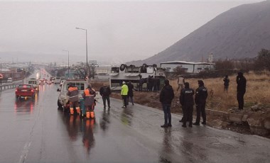 Son Dakika... Kayseri'de yoldan çıkan işçi servisi takla attı: 1 ölü, çok sayıda yaralı