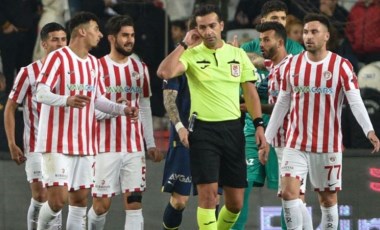 Antalyaspor - Fenerbahçe maçında VAR tepkisi