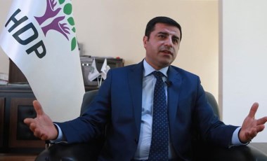 Selahattin Demirtaş'tan Erdoğan'a videolu paylaşımı: Güçlü, zalim görünen liderler gerçekte korkulu rüyalar görmekten uyuyamayan ödleklerdir