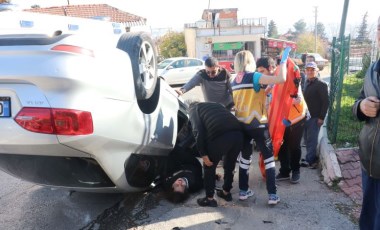 Sürücü adayı otomobille duvara çarpıp takla attı! Eğitmen olay yerinden kaçtı