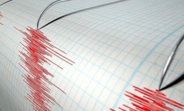 Son Dakika... Kuşadası Körfezi'nde korkutan deprem!